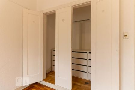 Casa à venda com 204m², 3 quartos e 2 vagasCloset Quarto 2