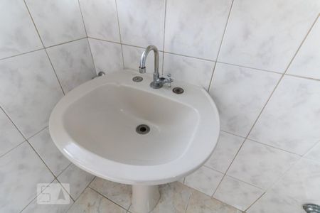 Casa à venda com 204m², 3 quartos e 2 vagasBanheiro 2