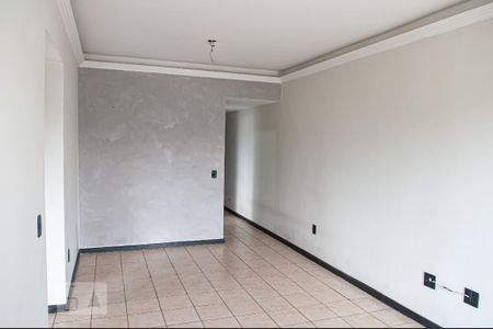Sala de apartamento para alugar com 2 quartos, 75m² em Taquara, Rio de Janeiro