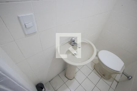 Lavabo de apartamento para alugar com 2 quartos, 75m² em Taquara, Rio de Janeiro