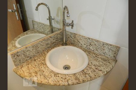 Lavabo de apartamento para alugar com 3 quartos, 94m² em Castelo, Belo Horizonte