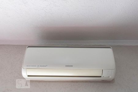 Casa à venda com 198m², 5 quartos e 4 vagasDetalhe - Suíte 1