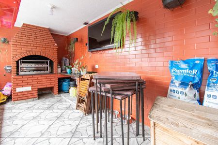 Casa à venda com 198m², 5 quartos e 4 vagasChurrasqueira