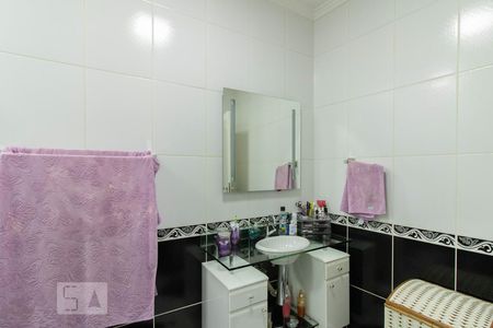 Casa à venda com 198m², 5 quartos e 4 vagasBanheiro da Suíte 1