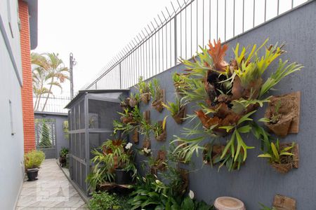 Casa à venda com 198m², 5 quartos e 4 vagasCorredor Lateral