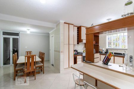 Casa à venda com 198m², 5 quartos e 4 vagasCopa / Cozinha