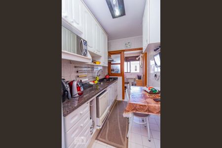 Apartamento à venda com 92m², 2 quartos e 2 vagasCozinha 