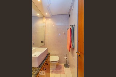 Apartamento à venda com 92m², 2 quartos e 2 vagasBanheiro 