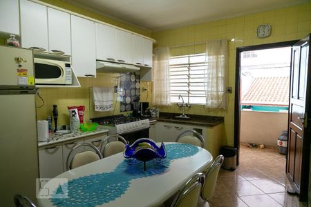 Casa à venda com 151m², 2 quartos e 2 vagasCozinha