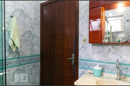 Casa à venda com 151m², 2 quartos e 2 vagasBanheiro