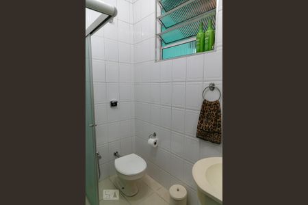 Casa à venda com 151m², 2 quartos e 2 vagasBanheiro de serviço