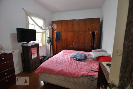 Casa à venda com 230m², 3 quartos e 2 vagasQuarto 2