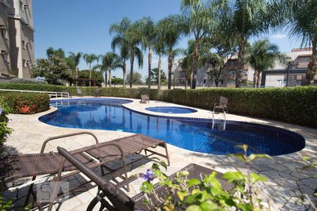 Apartamento para alugar com 66m², 3 quartos e 1 vagaÁrea comum - piscina