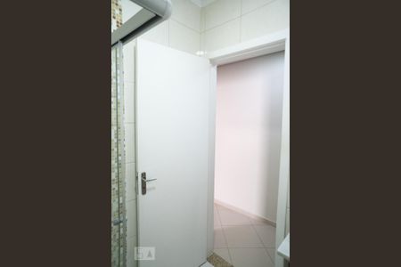 Casa à venda com 154m², 2 quartos e 2 vagas Casa à venda com 154m², 2 quartos e 2 vagasBanheiro