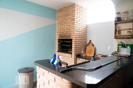 Casa à venda com 154m², 2 quartos e 2 vagas Casa à venda com 154m², 2 quartos e 2 vagasChurrasqueira