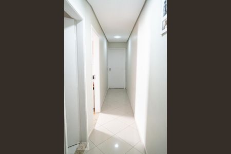 Casa à venda com 154m², 2 quartos e 2 vagas Casa à venda com 154m², 2 quartos e 2 vagasCorredor