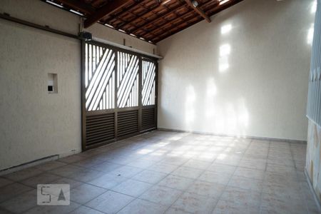 Casa à venda com 154m², 2 quartos e 2 vagas Casa à venda com 154m², 2 quartos e 2 vagasGaragem
