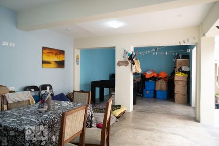 Casa à venda com 154m², 2 quartos e 2 vagas Casa à venda com 154m², 2 quartos e 2 vagasArea externa coberta