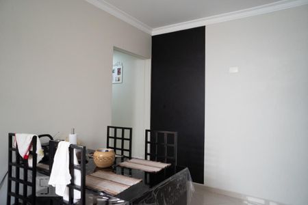 Casa à venda com 154m², 2 quartos e 2 vagas Casa à venda com 154m², 2 quartos e 2 vagasCozinha