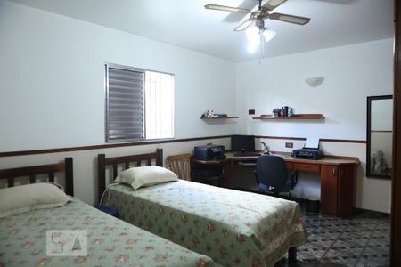 Casa à venda com 150m², 3 quartos e 4 vagasSuíte 3