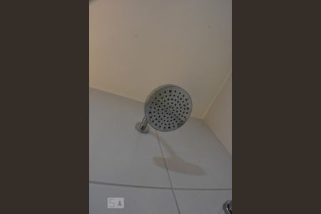 Banheiro Social de kitnet/studio para alugar com 1 quarto, 50m² em Caminho das Árvores, Salvador