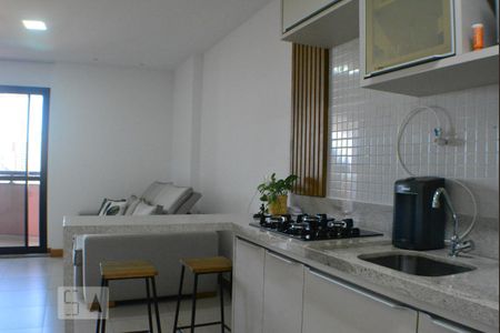 Cozinha de kitnet/studio para alugar com 1 quarto, 50m² em Caminho das Árvores, Salvador