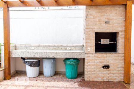 Apartamento à venda com 140m², 2 quartos e 2 vagasChurrasqueira