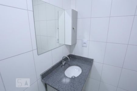 Apartamento para alugar com 36m², 2 quartos e sem vagaBanheiro