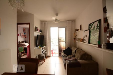 Sala de apartamento para alugar com 2 quartos, 49m² em Irajá, Rio de Janeiro