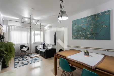 Sala de apartamento à venda com 2 quartos, 80m² em Petrópolis, Porto Alegre