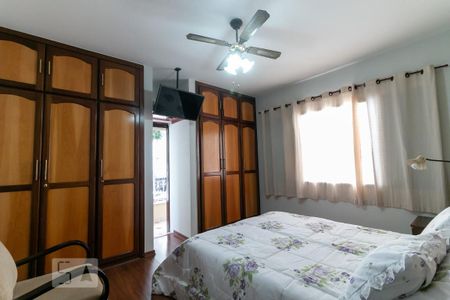Casa à venda com 250m², 4 quartos e 5 vagasQuarto 1 - Suíte