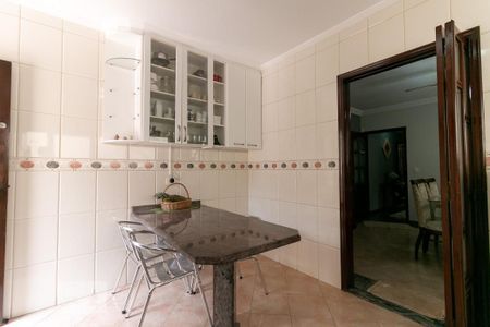 Casa à venda com 250m², 4 quartos e 5 vagasCozinha