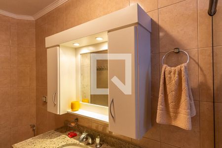 Apartamento para alugar com 246m², 4 quartos e 2 vagasDetalhe do banheiro da suíte