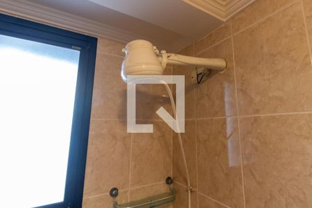 Apartamento para alugar com 246m², 4 quartos e 2 vagasDetalhe do banheiro das demi-suites