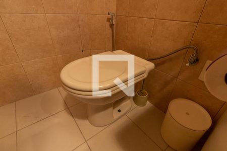 Apartamento para alugar com 246m², 4 quartos e 2 vagasDetalhe do banheiro da suíte