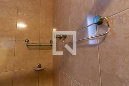 Apartamento para alugar com 246m², 4 quartos e 2 vagasDetalhe do banheiro da suíte