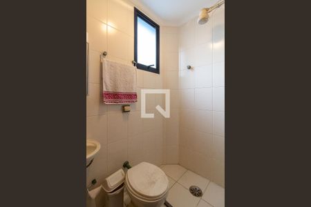 Apartamento para alugar com 246m², 4 quartos e 2 vagasBanheiro de serviço