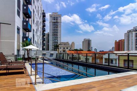 Apartamento à venda com 34m², 1 quarto e 1 vagaÁrea comum - Piscina