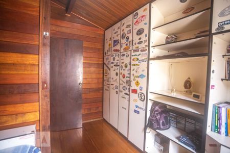 Casa à venda com 352m², 4 quartos e 7 vagasQuarto 2