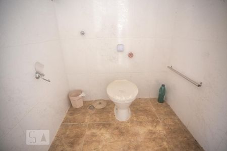 Casa à venda com 352m², 4 quartos e 7 vagasBanheiro salão