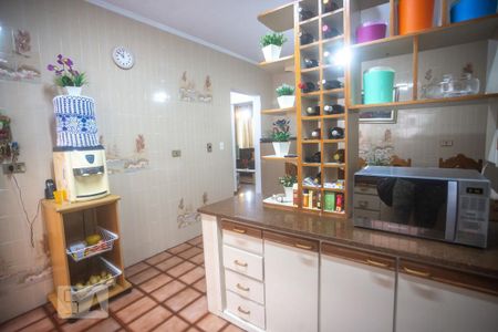Casa à venda com 352m², 4 quartos e 7 vagasCozinha