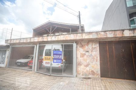 Casa à venda com 352m², 4 quartos e 7 vagasFachada