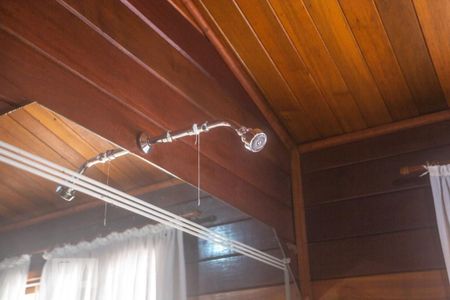 Casa à venda com 352m², 4 quartos e 7 vagasChuveiro