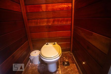 Casa à venda com 352m², 4 quartos e 7 vagasLavabo