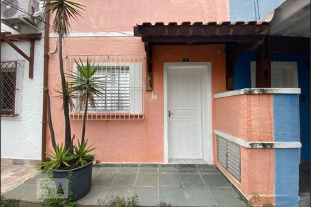 Casa de condomínio à venda com 98m², 3 quartos e 1 vagaFachada