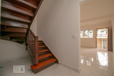 Escadas Quartos de casa para alugar com 4 quartos, 150m² em Alto da Mooca, São Paulo