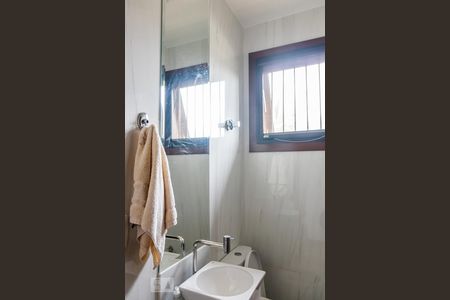 Casa à venda com 850m², 6 quartos e 5 vagas Casa à venda com 850m², 6 quartos e 5 vagasLavabo