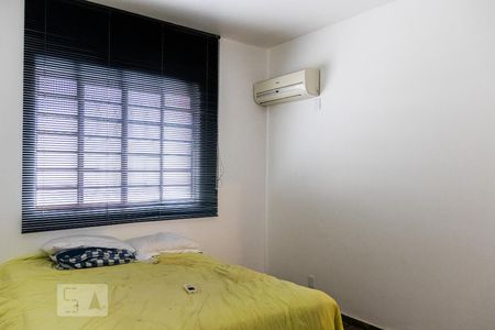 Casa à venda com 850m², 6 quartos e 5 vagas Casa à venda com 850m², 6 quartos e 5 vagasQuarto 3