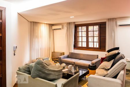 Sala de casa à venda com 6 quartos, 850m² em Pampulha, Belo Horizonte