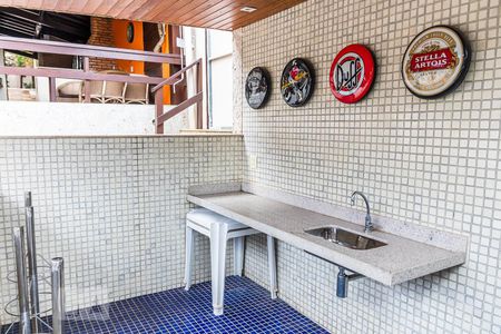 Casa à venda com 850m², 6 quartos e 5 vagas Casa à venda com 850m², 6 quartos e 5 vagasBar Piscina